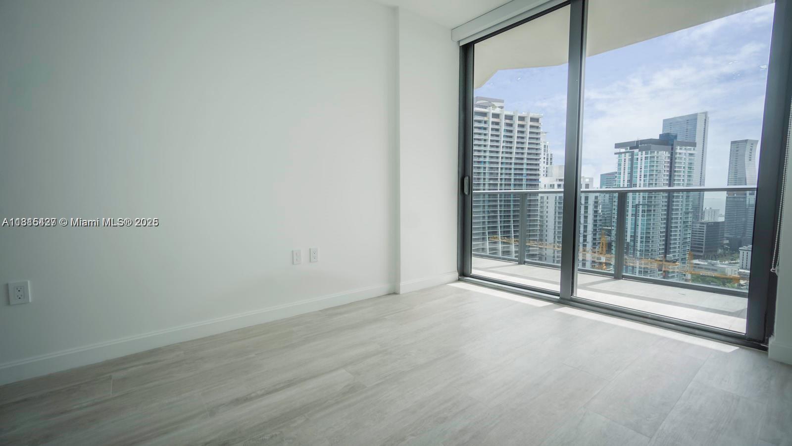45 SW 9th St #3303, Miami FL 33130