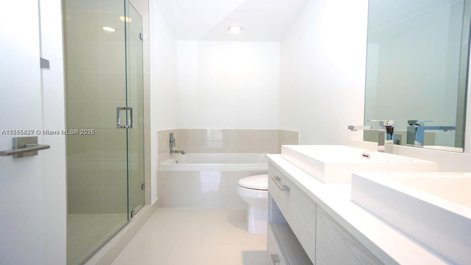 45 SW 9th St #3303, Miami FL 33130