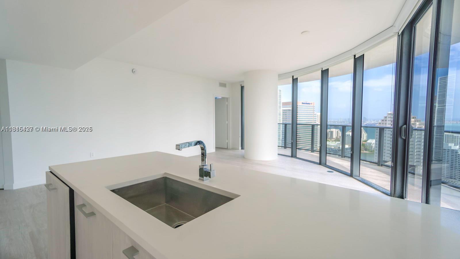 45 SW 9th St #3303, Miami FL 33130