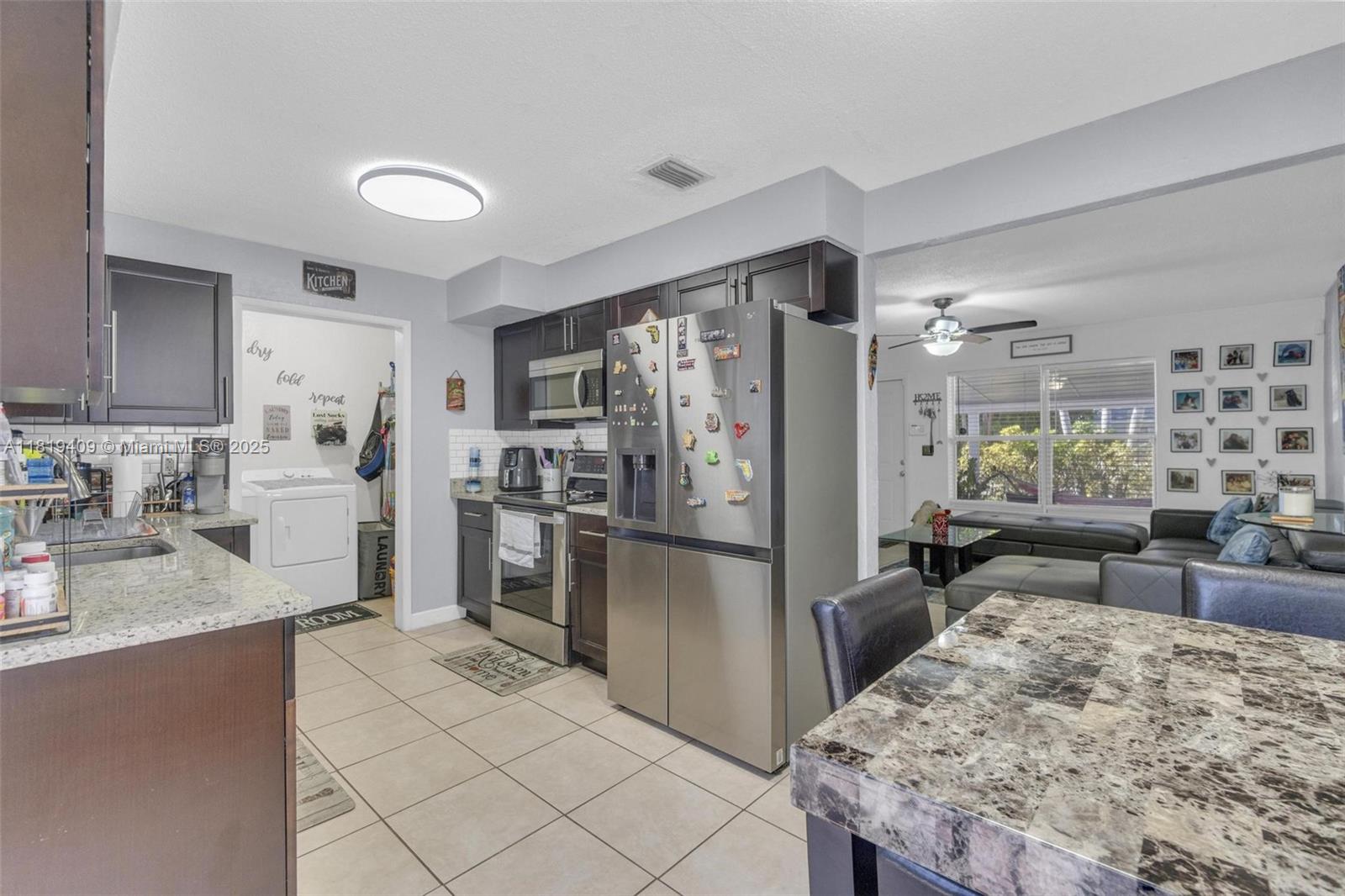 2771 NW 25th St, Fort Lauderdale, Florida image 11