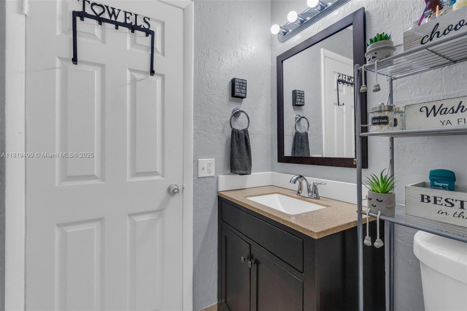 2771 NW 25th St, Fort Lauderdale, Florida image 19