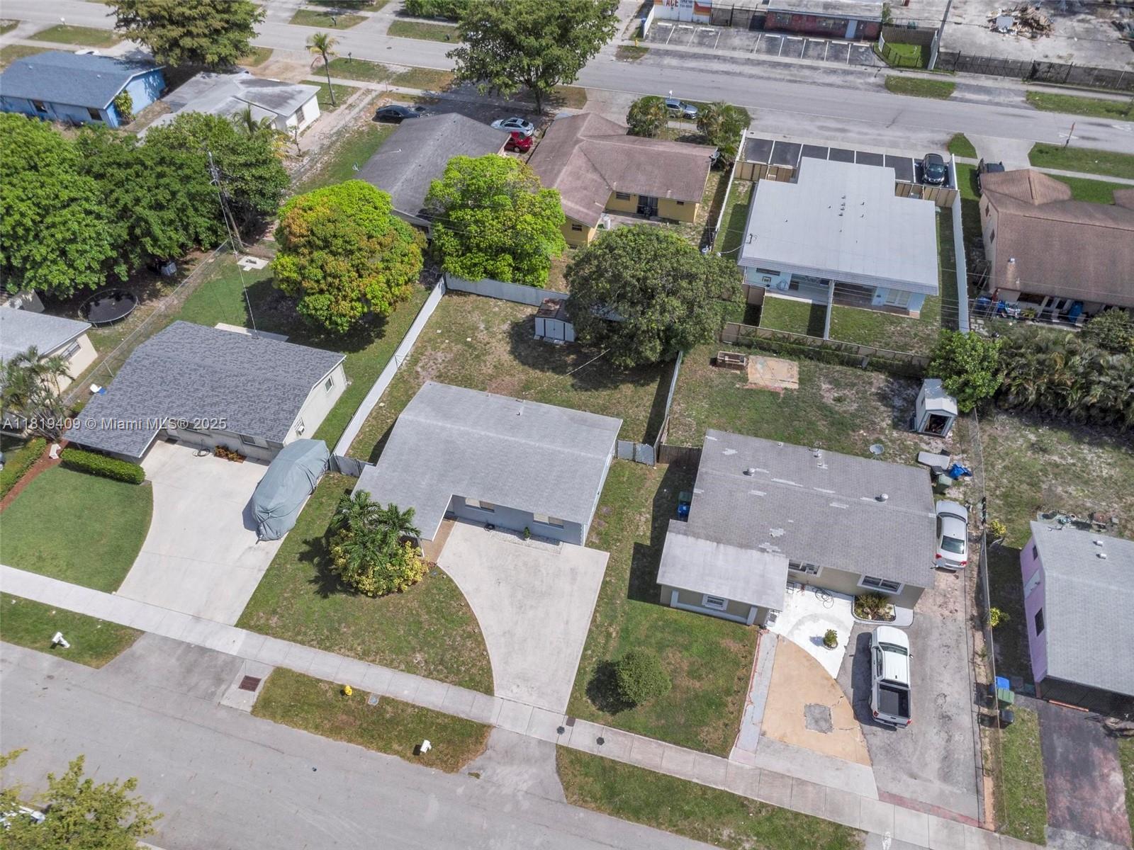 2771 NW 25th St, Fort Lauderdale, Florida image 40
