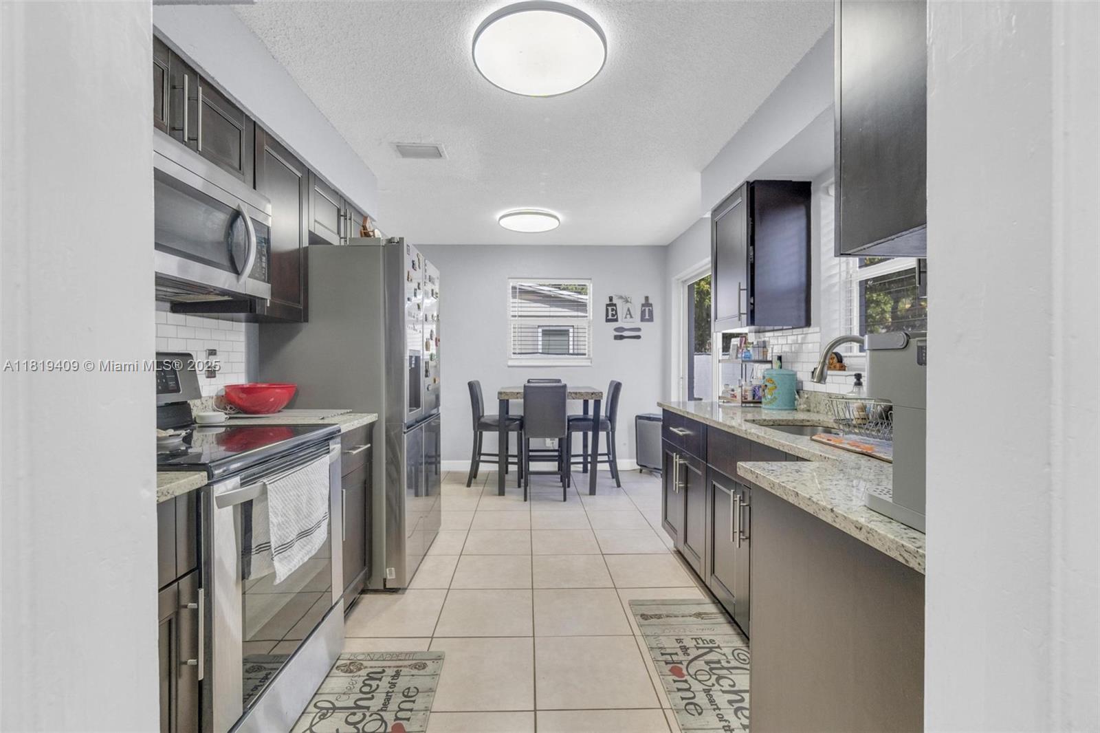 2771 NW 25th St, Fort Lauderdale, Florida image 9