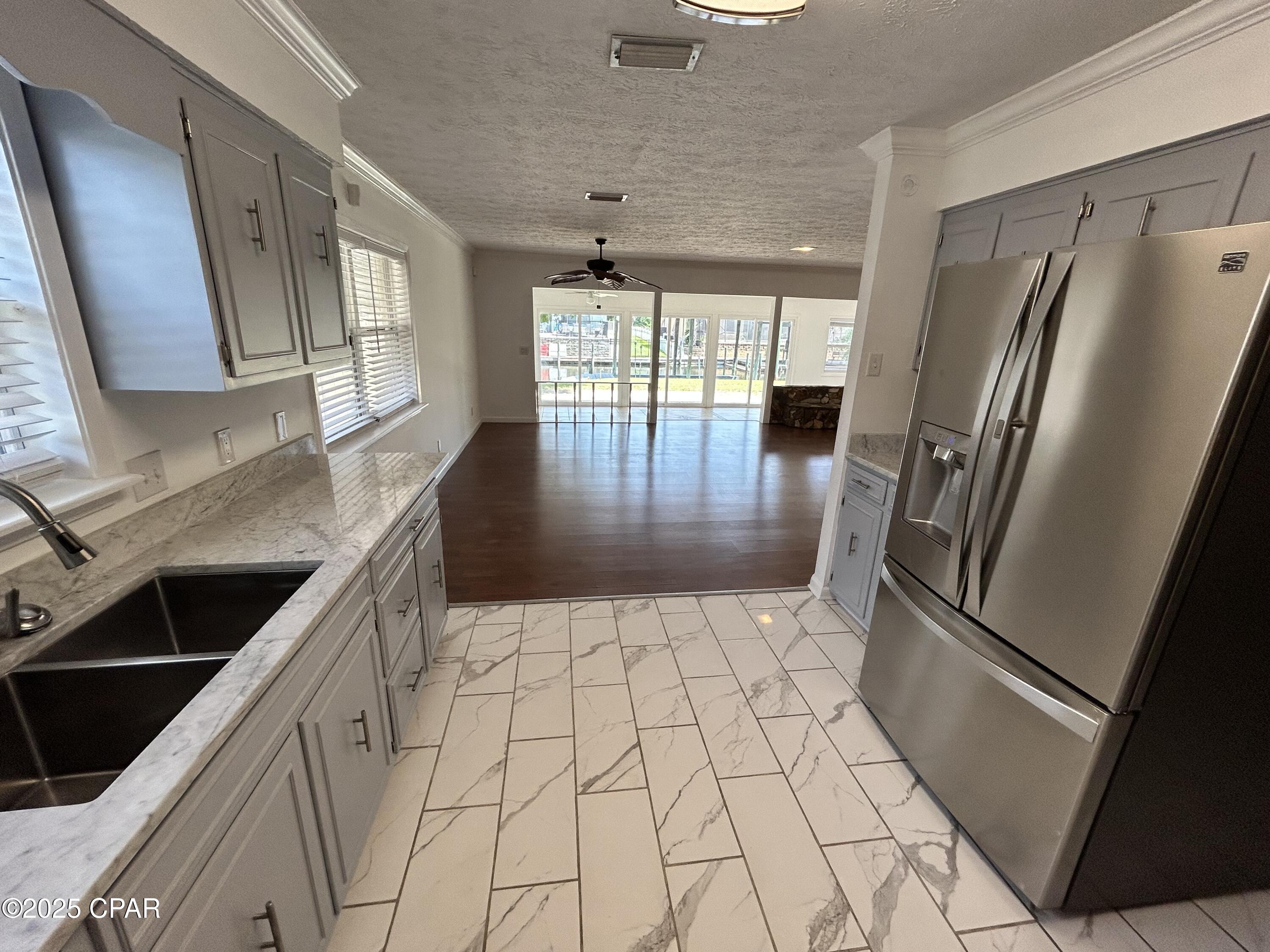 Image 6 For 205 Sunset Lane