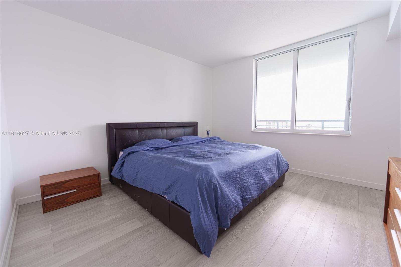 335 S Biscayne Blvd #3303, Miami FL 33131