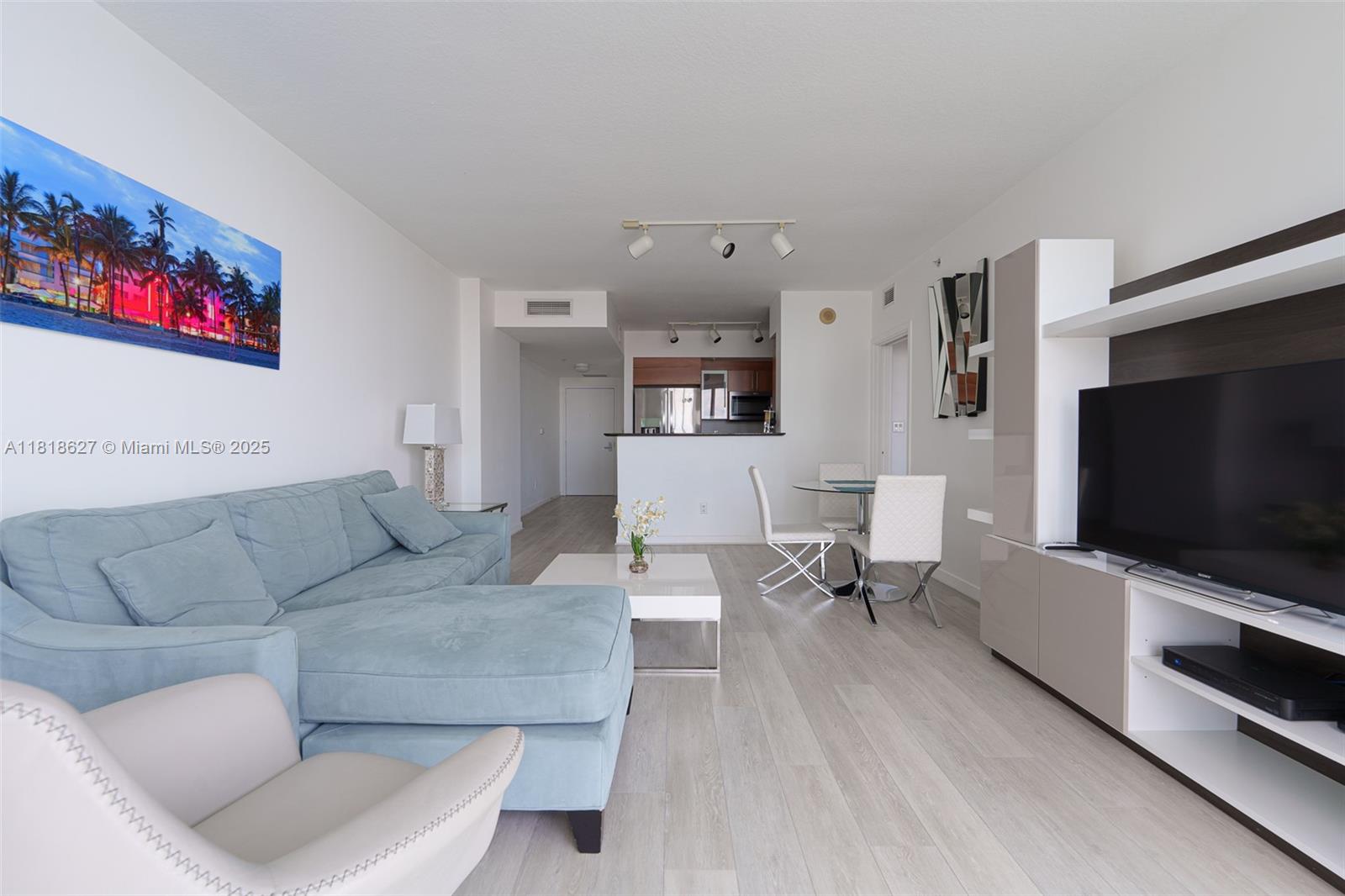 335 S Biscayne Blvd #3303, Miami FL 33131