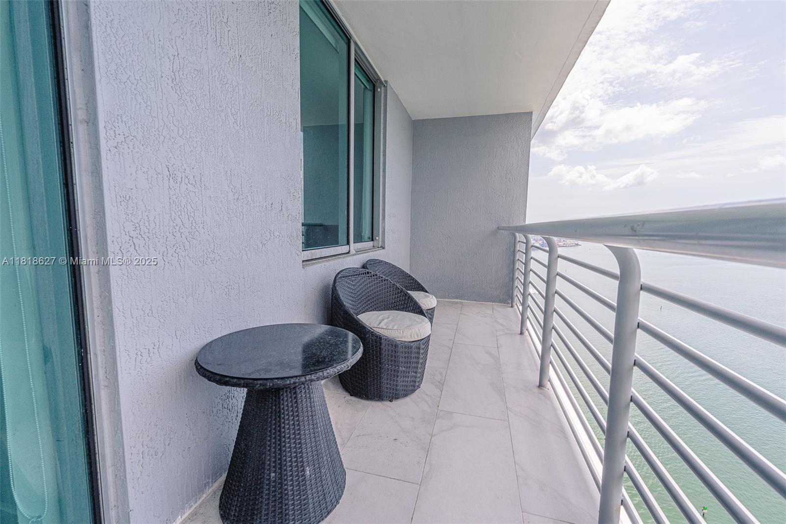 335 S Biscayne Blvd #3303, Miami FL 33131