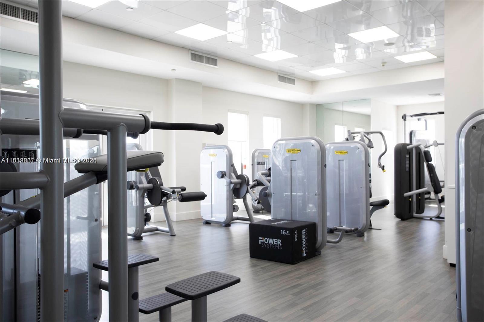 4779 Collins Ave #3108, Miami Beach FL 33140