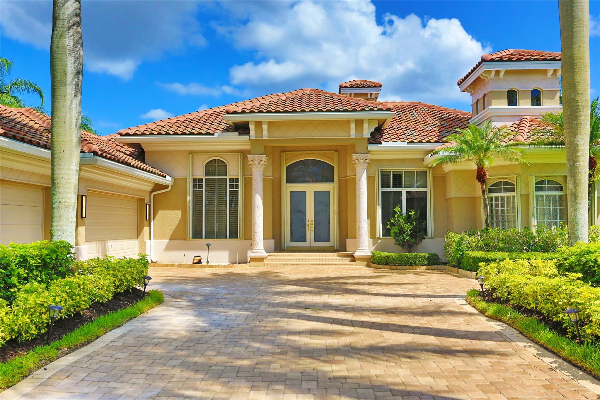 House for Sale in Plantation, FL