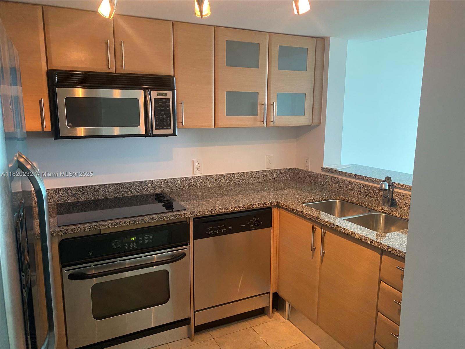 2101 Brickell Ave #2209, Miami FL 33129