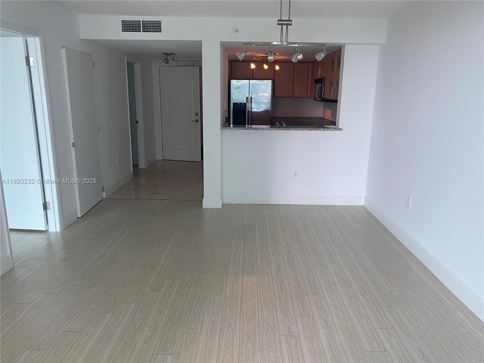 2101 Brickell Ave #2209, Miami FL 33129