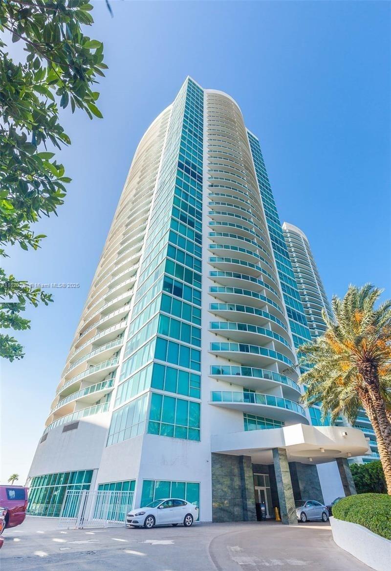 2101 Brickell Ave #2209, Miami FL 33129