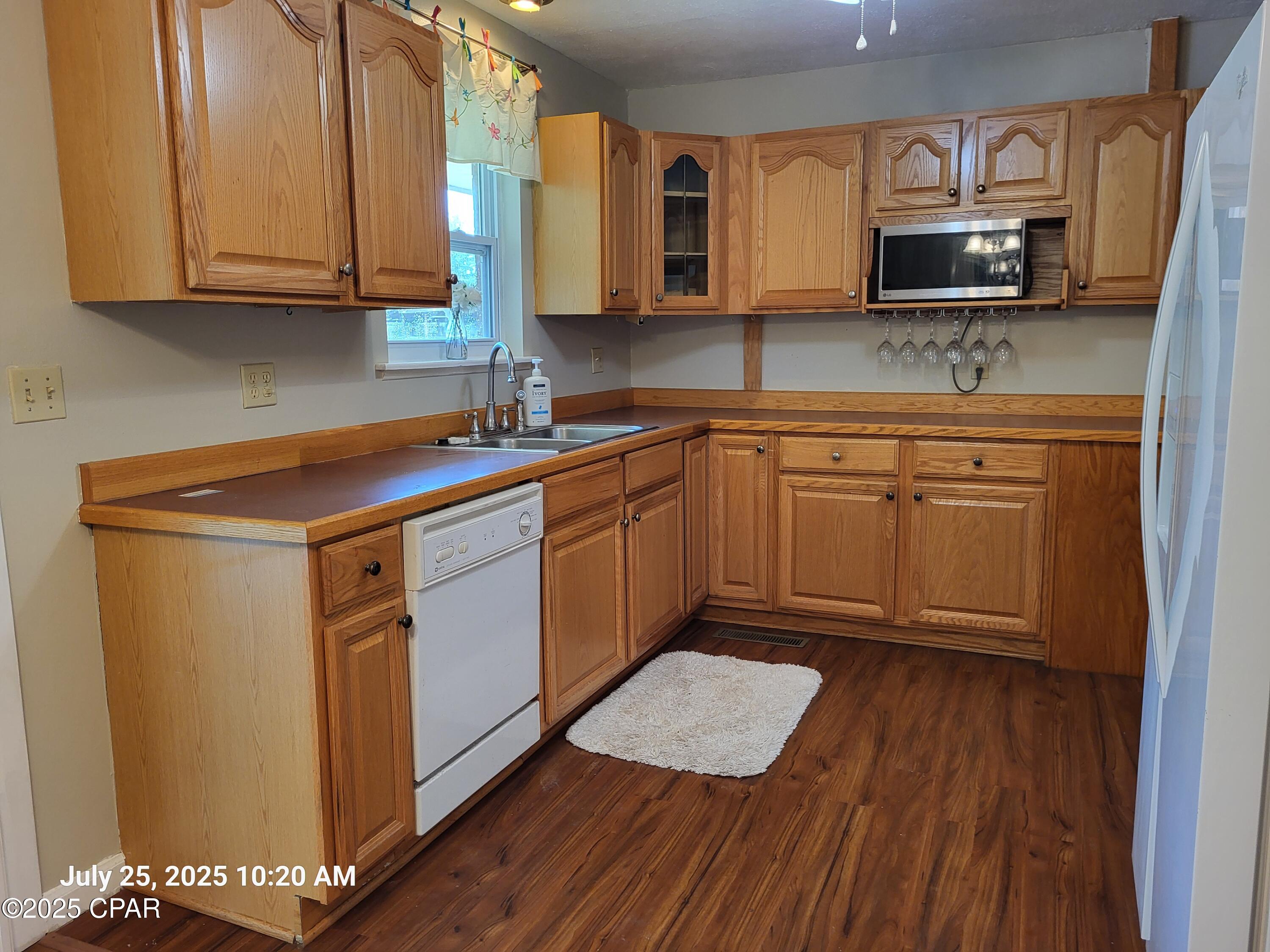 Image 10 For 4881 Tall Pine Drive
