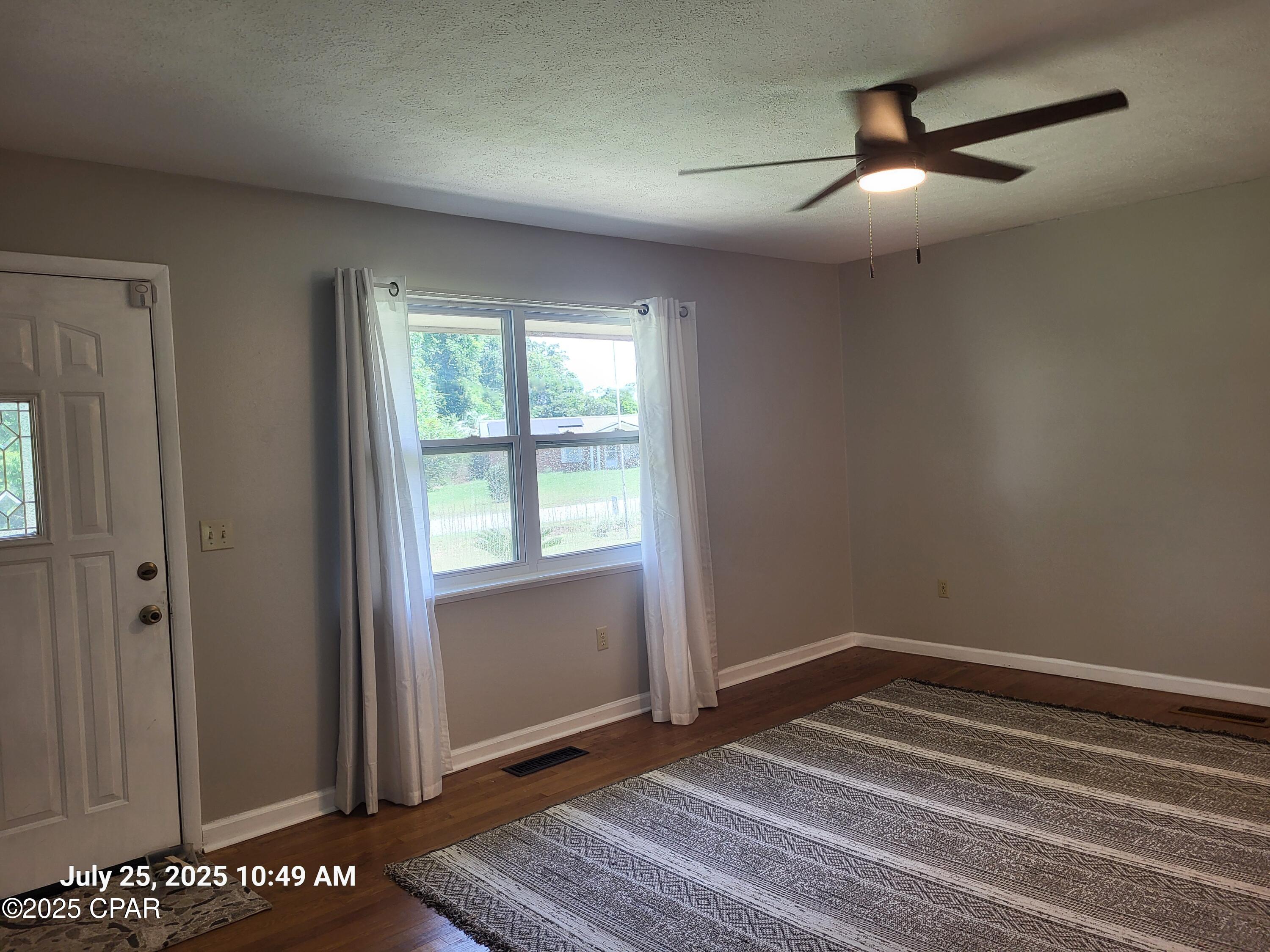 Image 6 For 4881 Tall Pine Drive