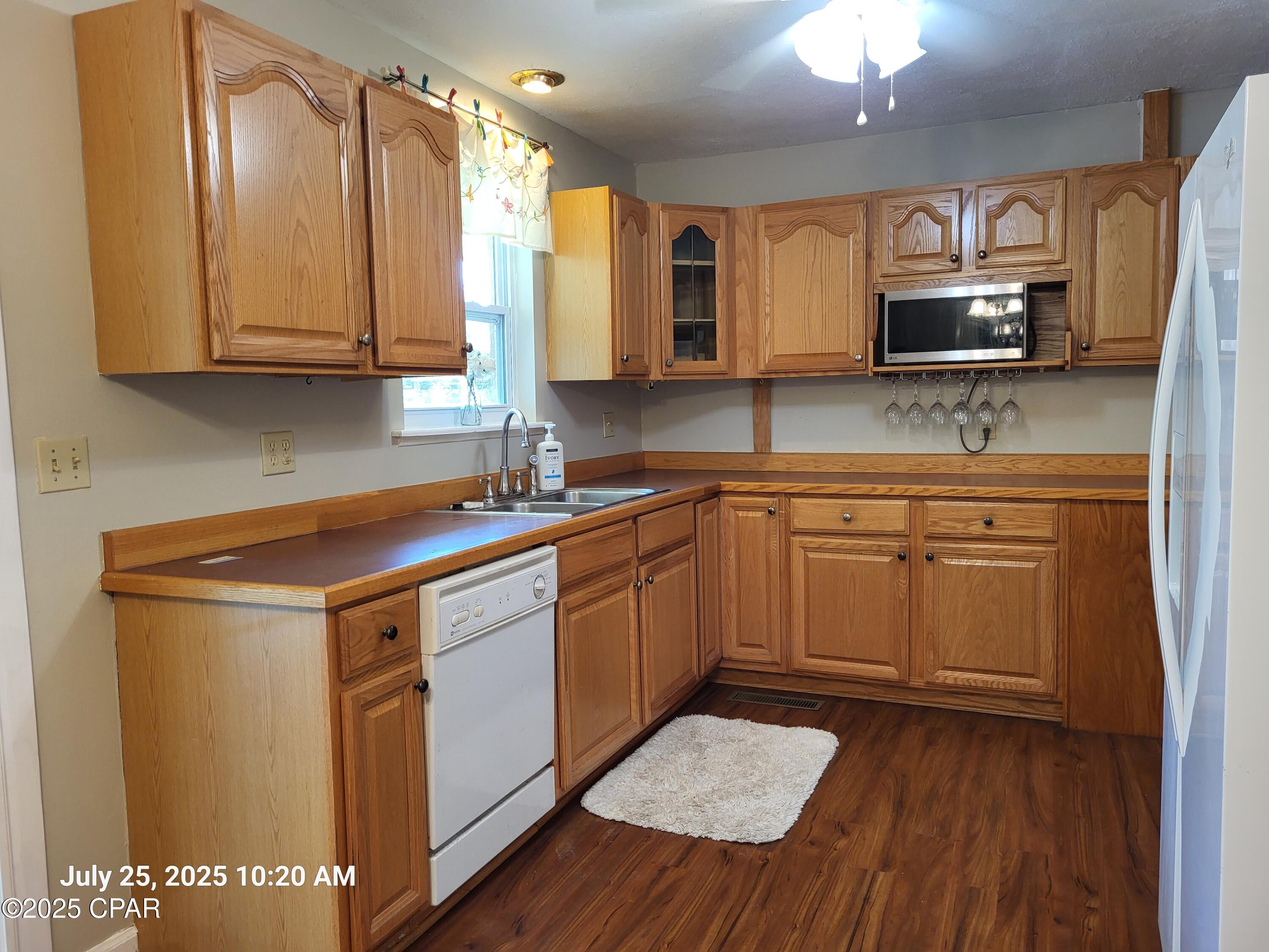 Image 8 For 4881 Tall Pine Drive