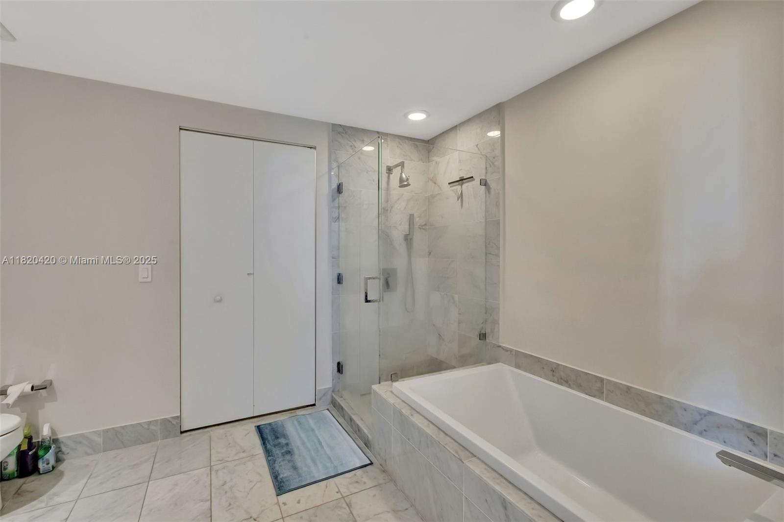 801 S Miami Ave #2205, Miami FL 33130