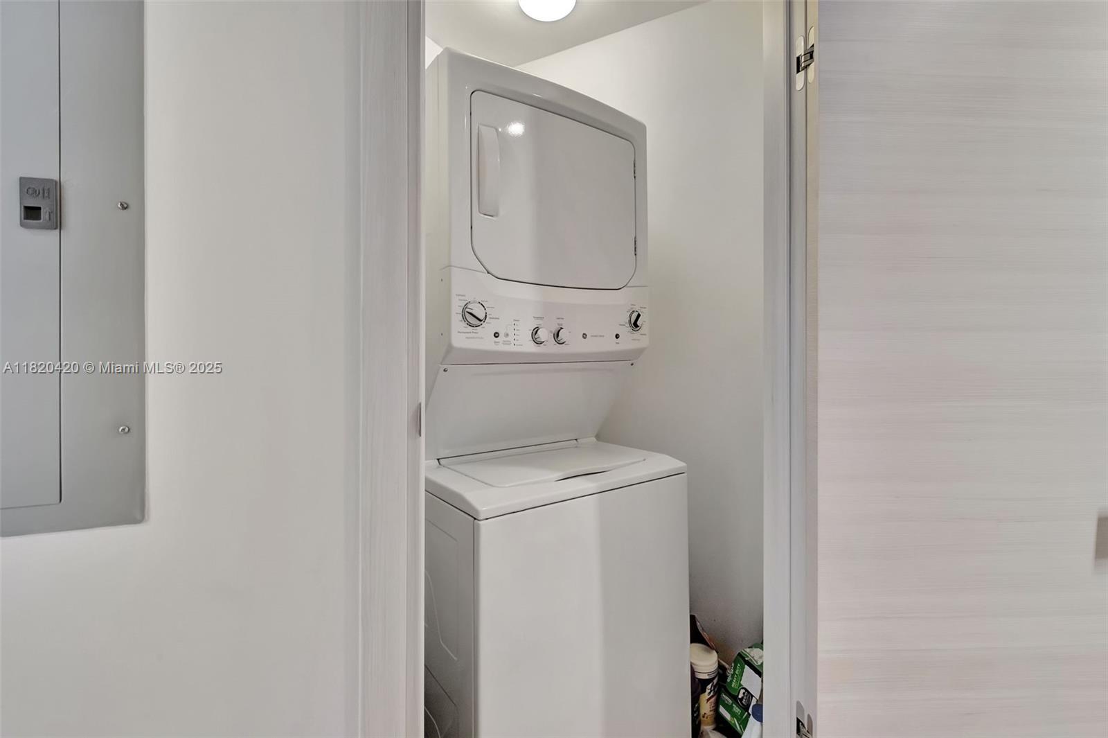 801 S Miami Ave #2205, Miami FL 33130