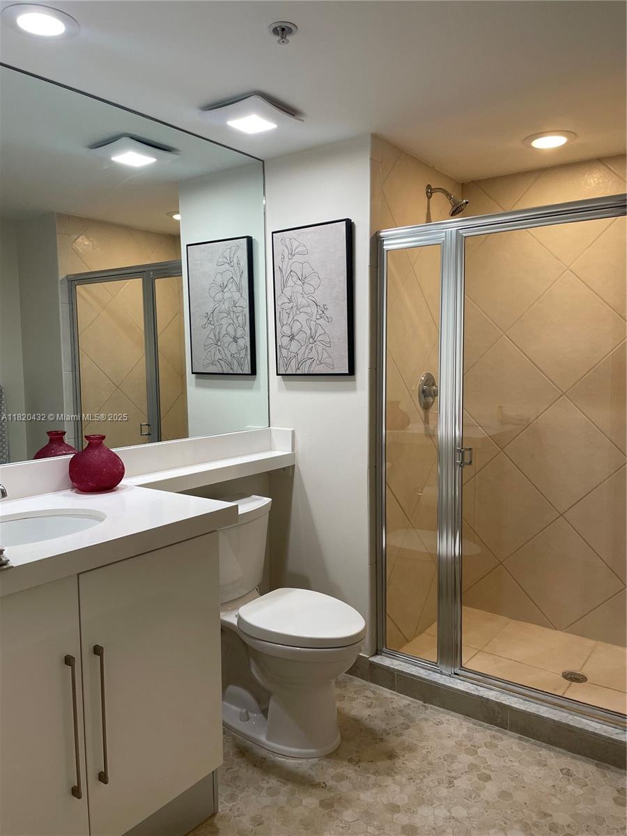 325 S Biscayne Blvd #2615, Miami FL 33131