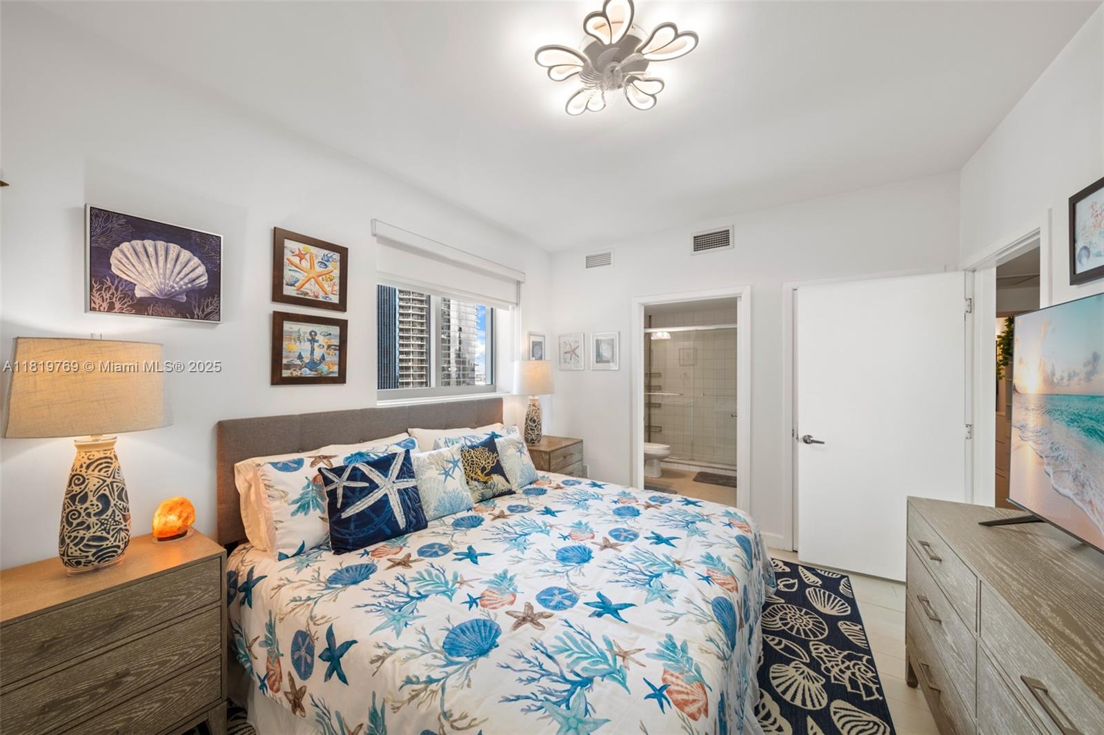 888 Biscayne Blvd #2909, Miami FL 33132