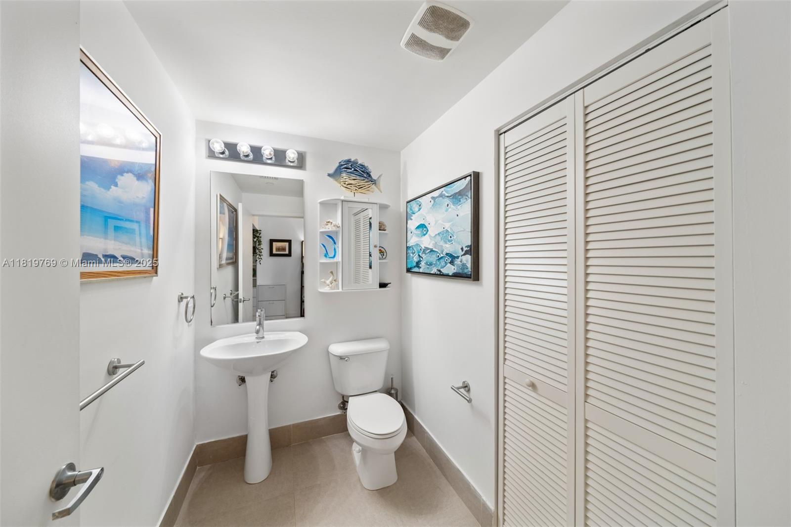 888 Biscayne Blvd #2909, Miami FL 33132