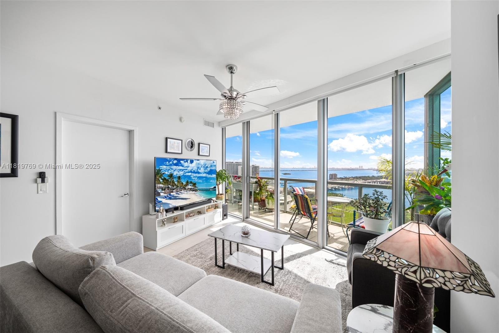 888 Biscayne Blvd #2909, Miami FL 33132