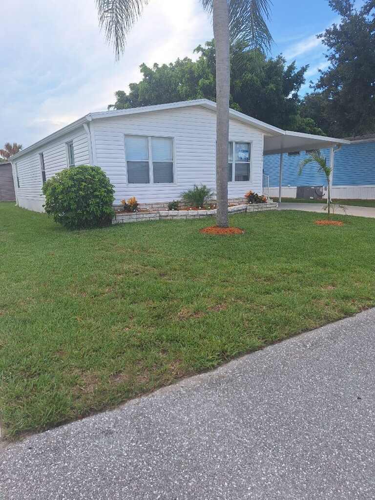 Homes for sale in Fort Pierce, FL | 13970 Adelfa Ave Avenue, Fort Pierce, FL 34951 | MLS# R11098594