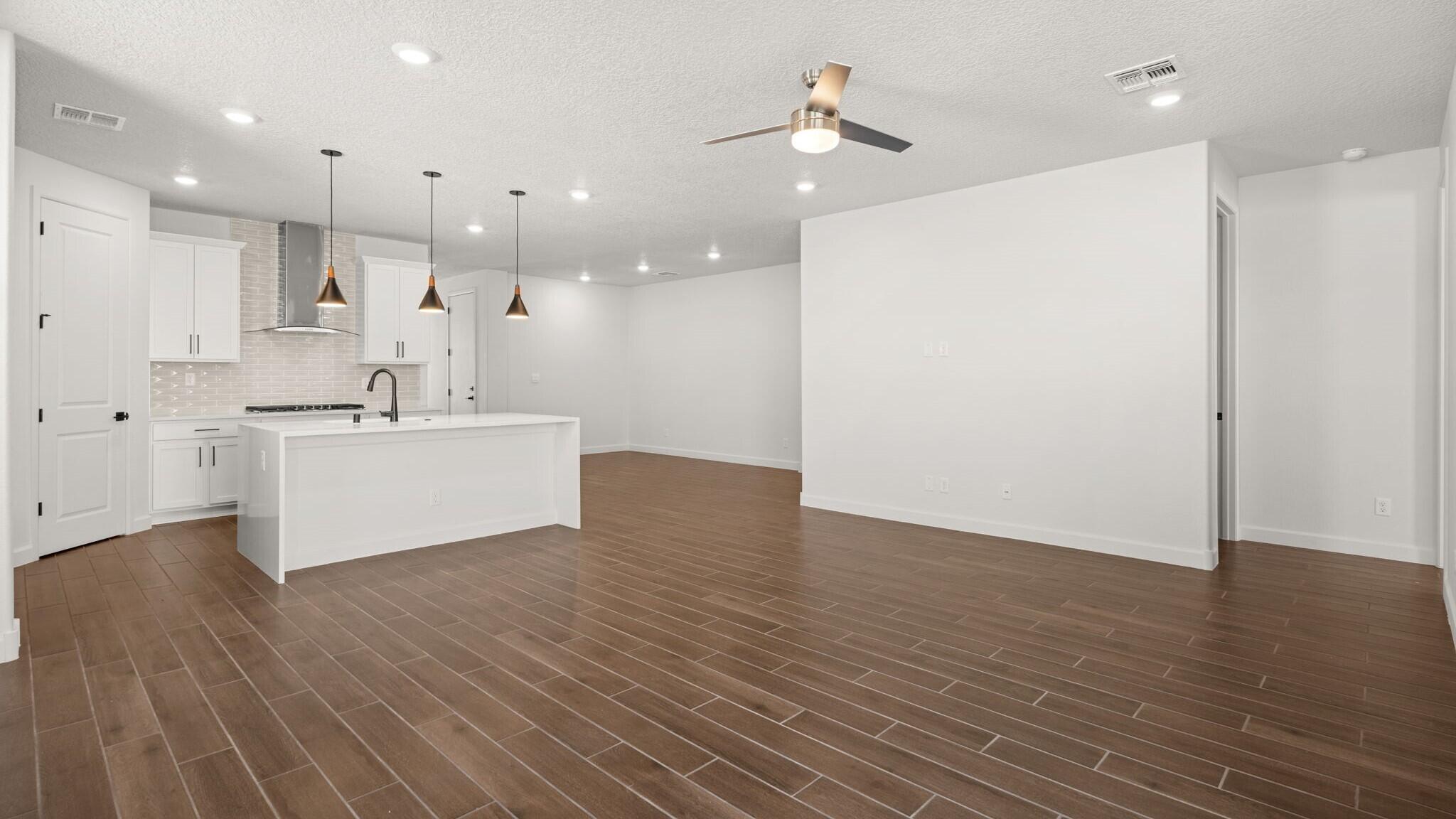 2411 Marble Avenue NE 