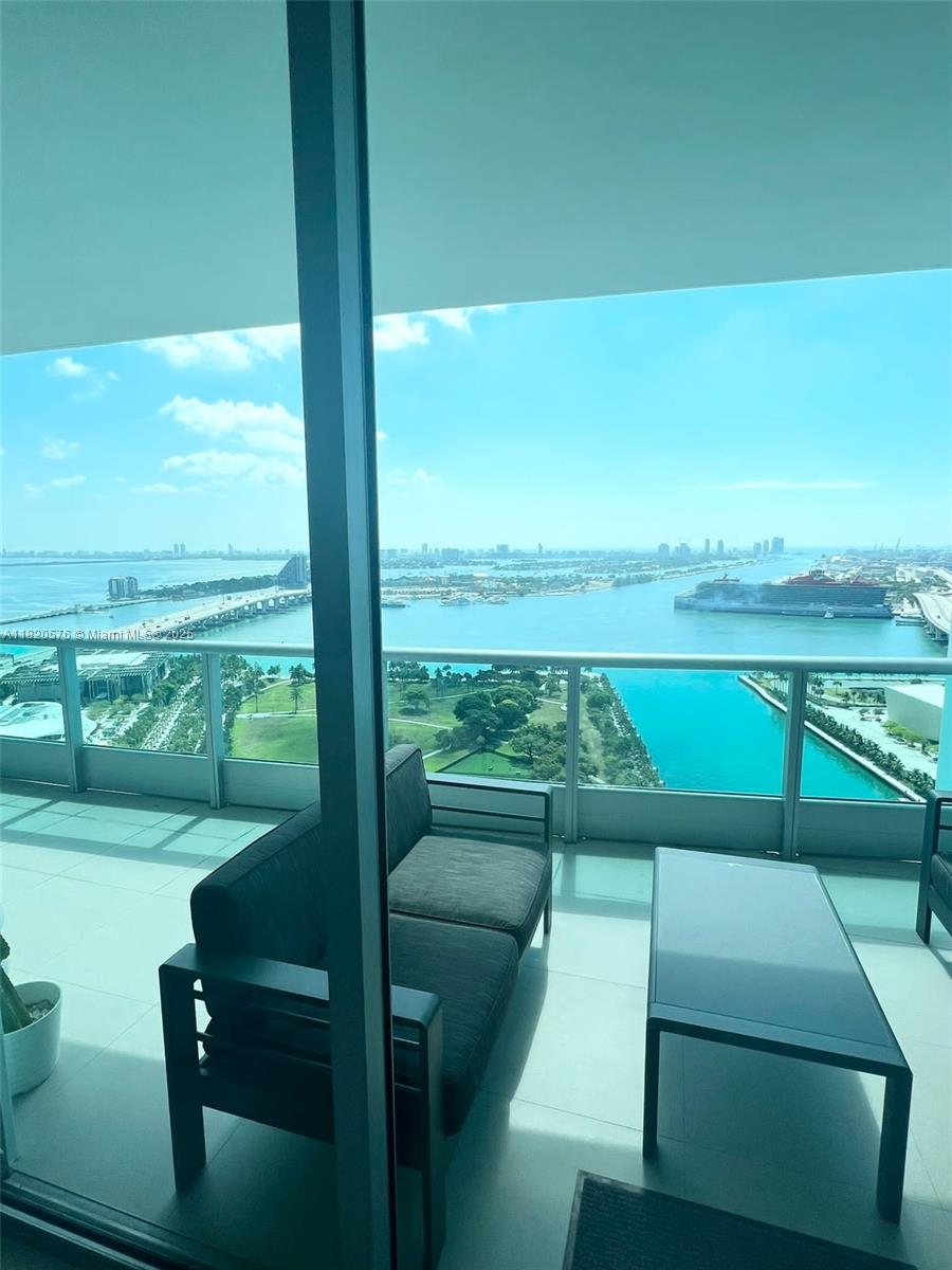 900 Biscayne Blvd #3309, Miami FL 33132
