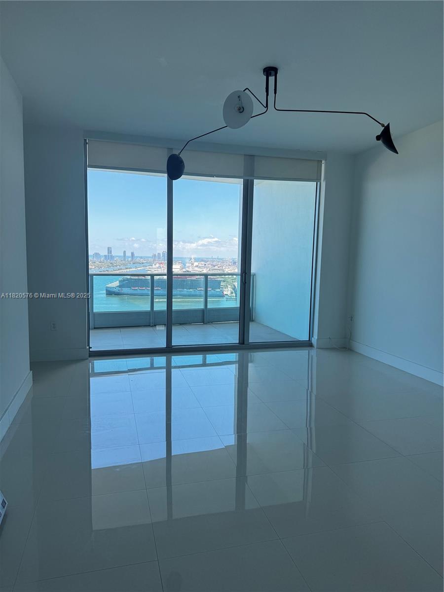 900 Biscayne Blvd #3309, Miami FL 33132