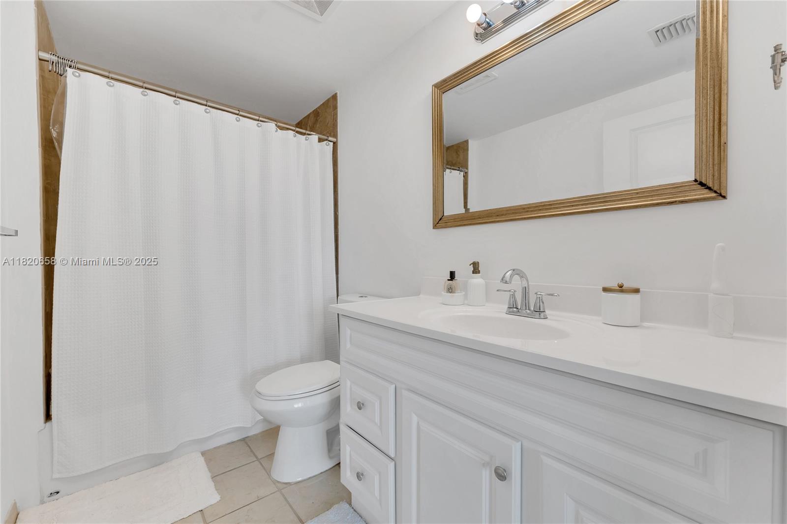 1250 S Miami Ave #2210, Miami FL 33130