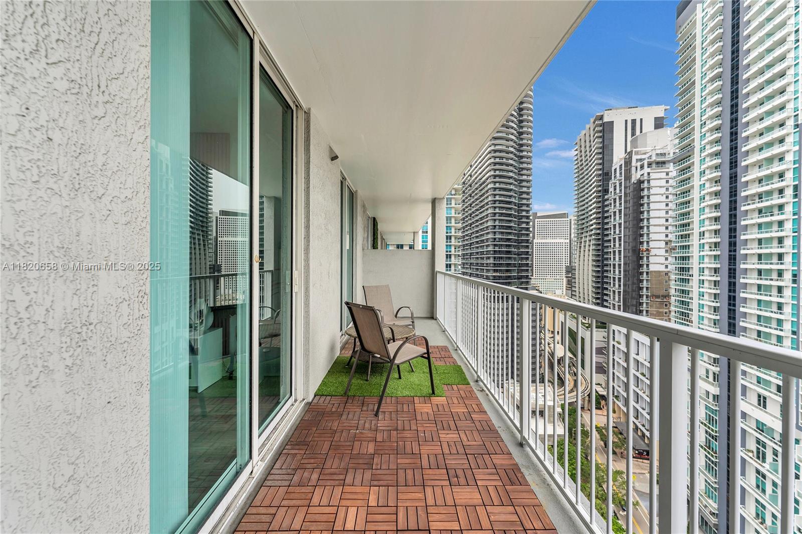 1250 S Miami Ave #2210, Miami FL 33130