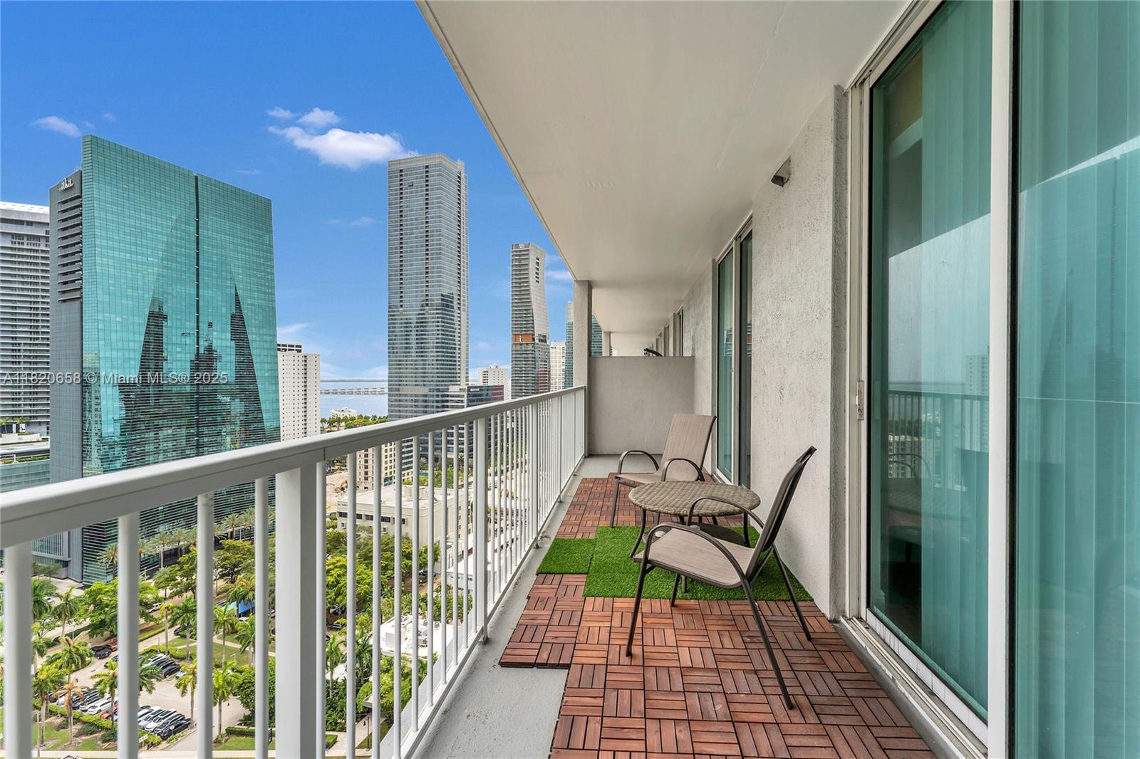 1250 S Miami Ave #2210, Miami FL 33130