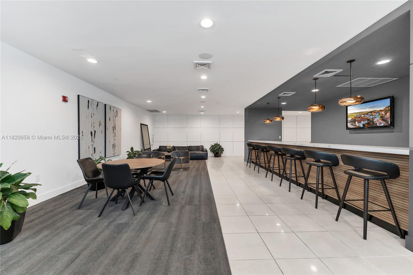 1250 S Miami Ave #2210, Miami FL 33130