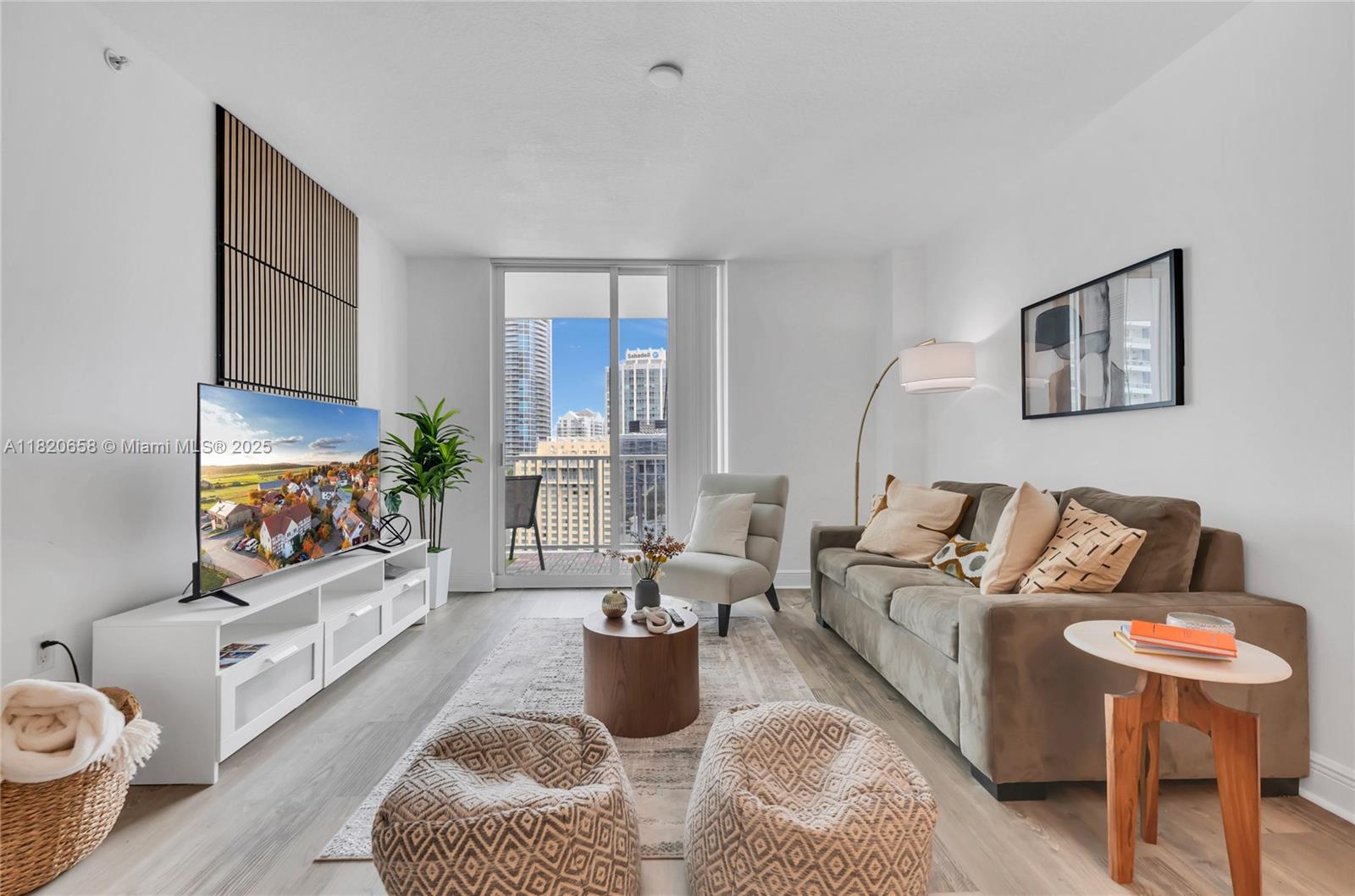 1250 S Miami Ave #2210, Miami FL 33130