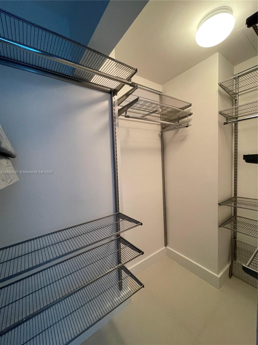 60 SW 13th St #2606, Miami FL 33130