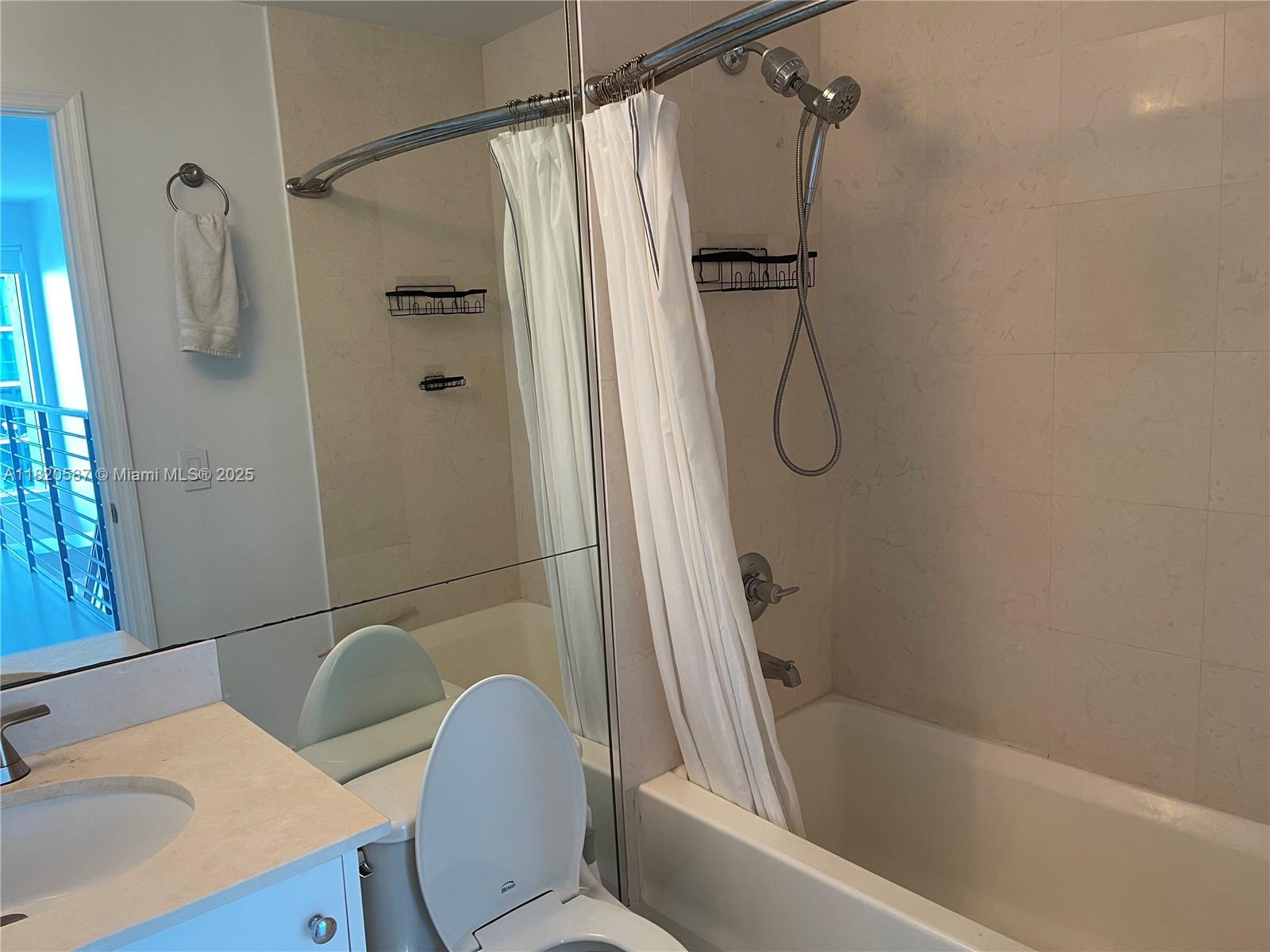 60 SW 13th St #2606, Miami FL 33130