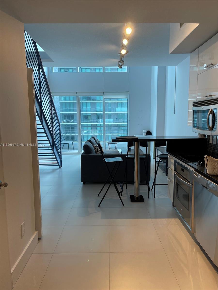 60 SW 13th St #2606, Miami FL 33130