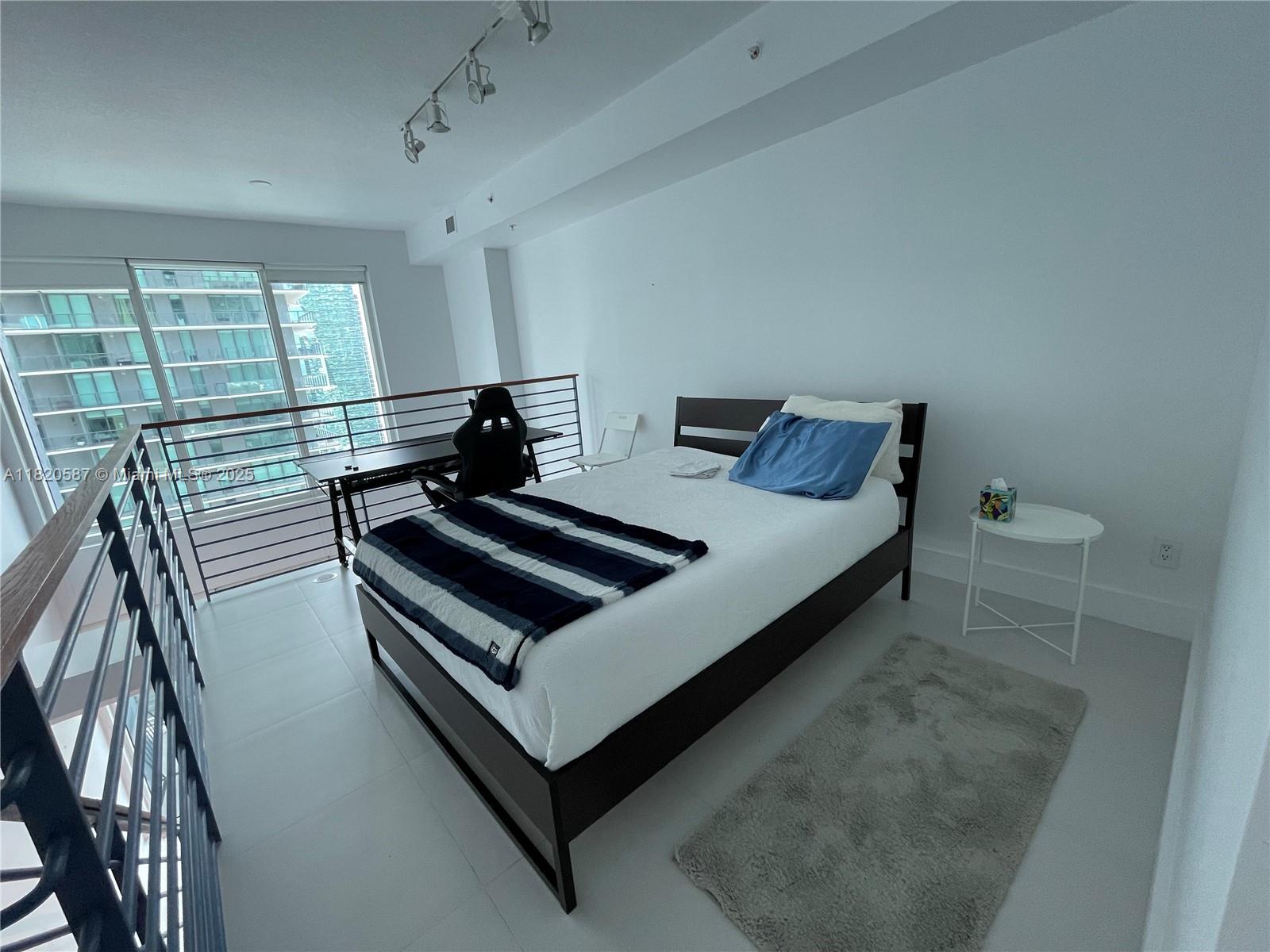 60 SW 13th St #2606, Miami FL 33130