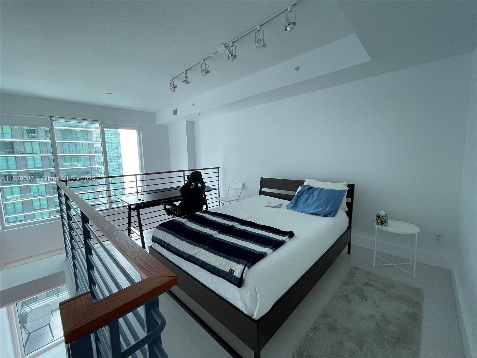 60 SW 13th St #2606, Miami FL 33130