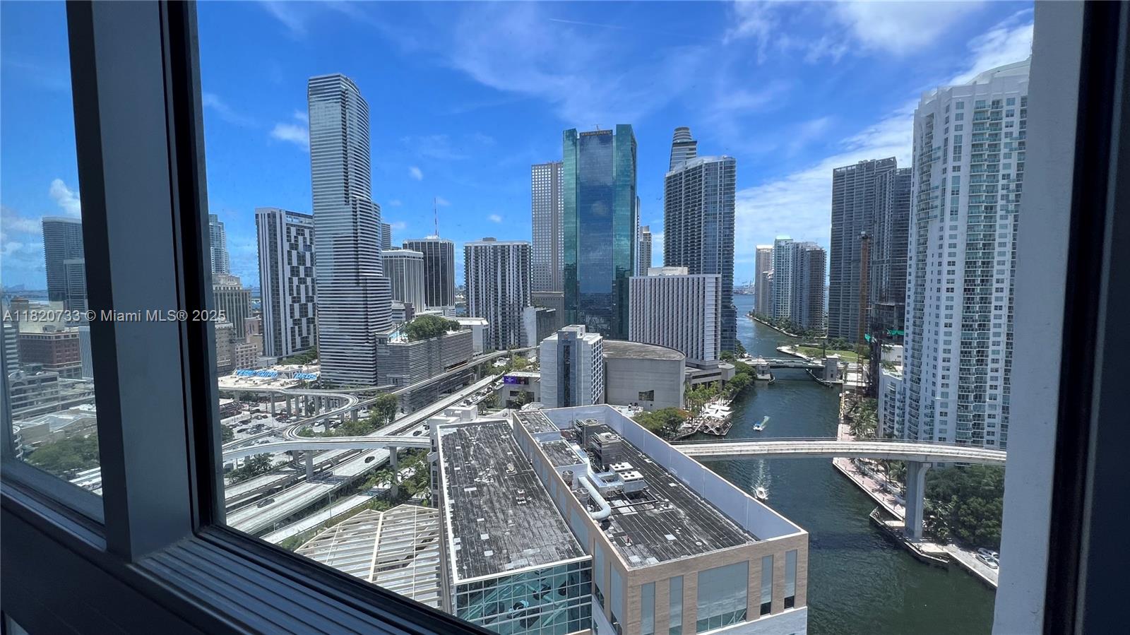350 S Miami Ave #2401, Miami FL 33130