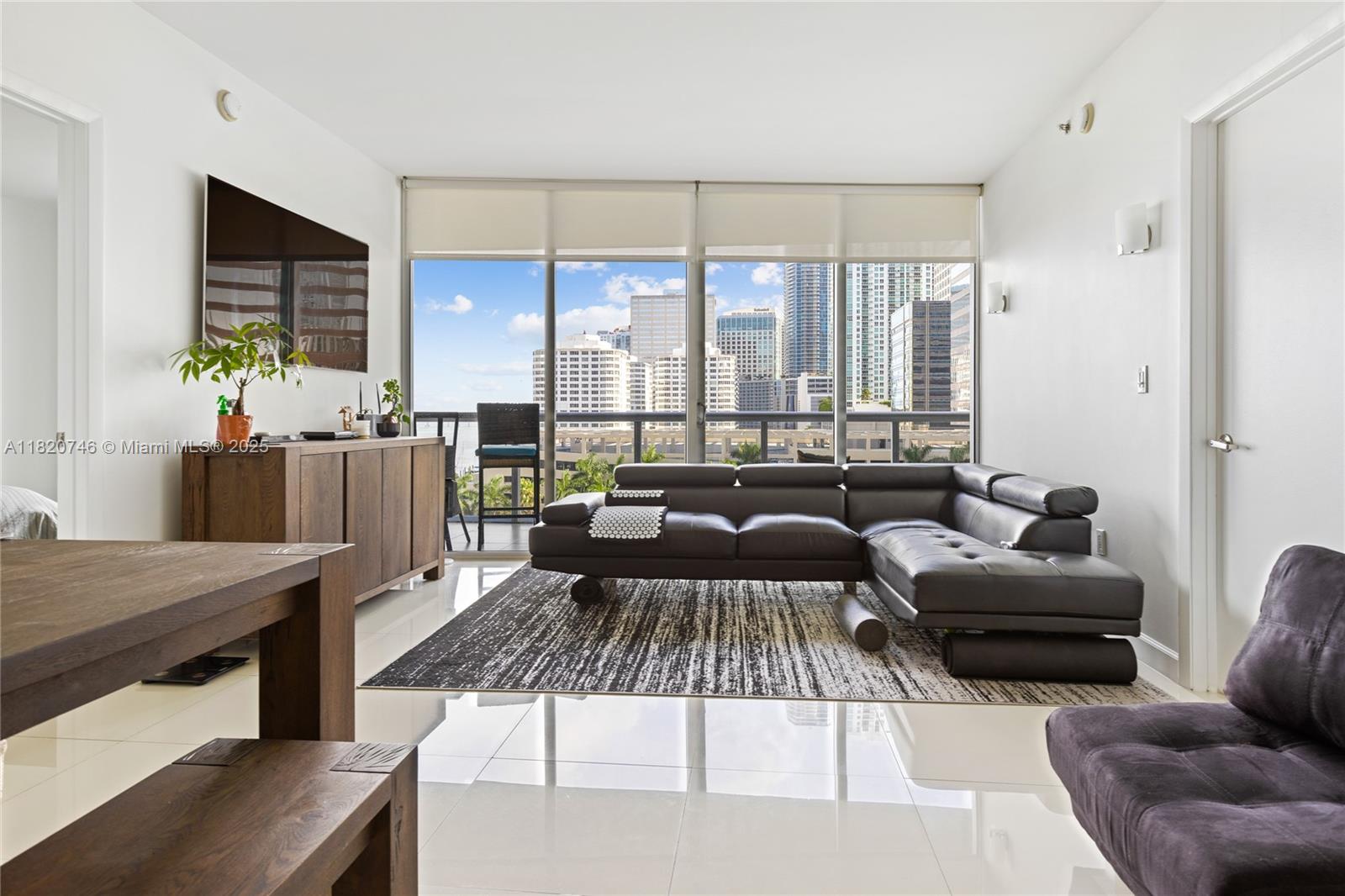 495 Brickell Ave #905, Miami FL 33131