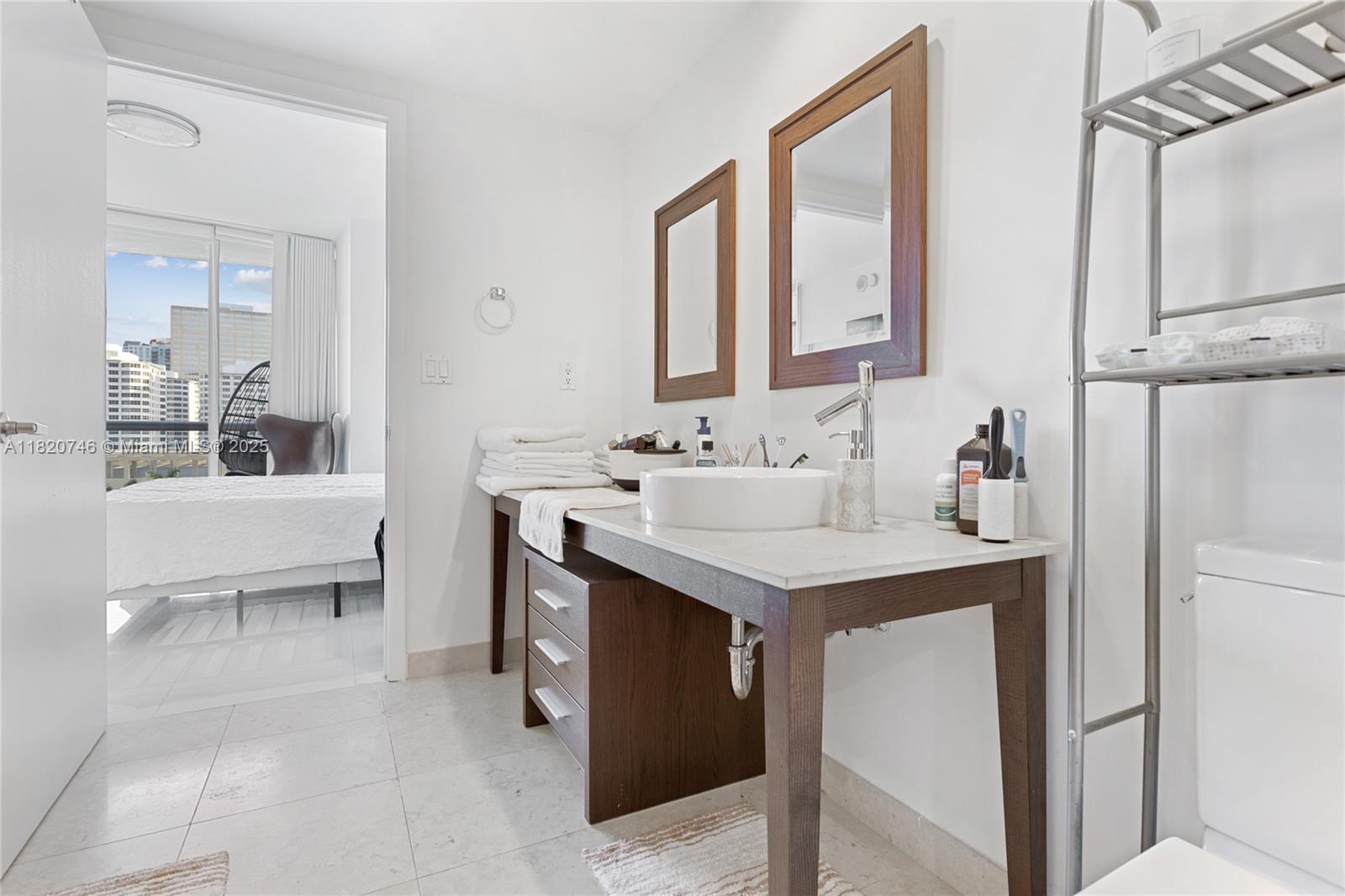 495 Brickell Ave #905, Miami FL 33131