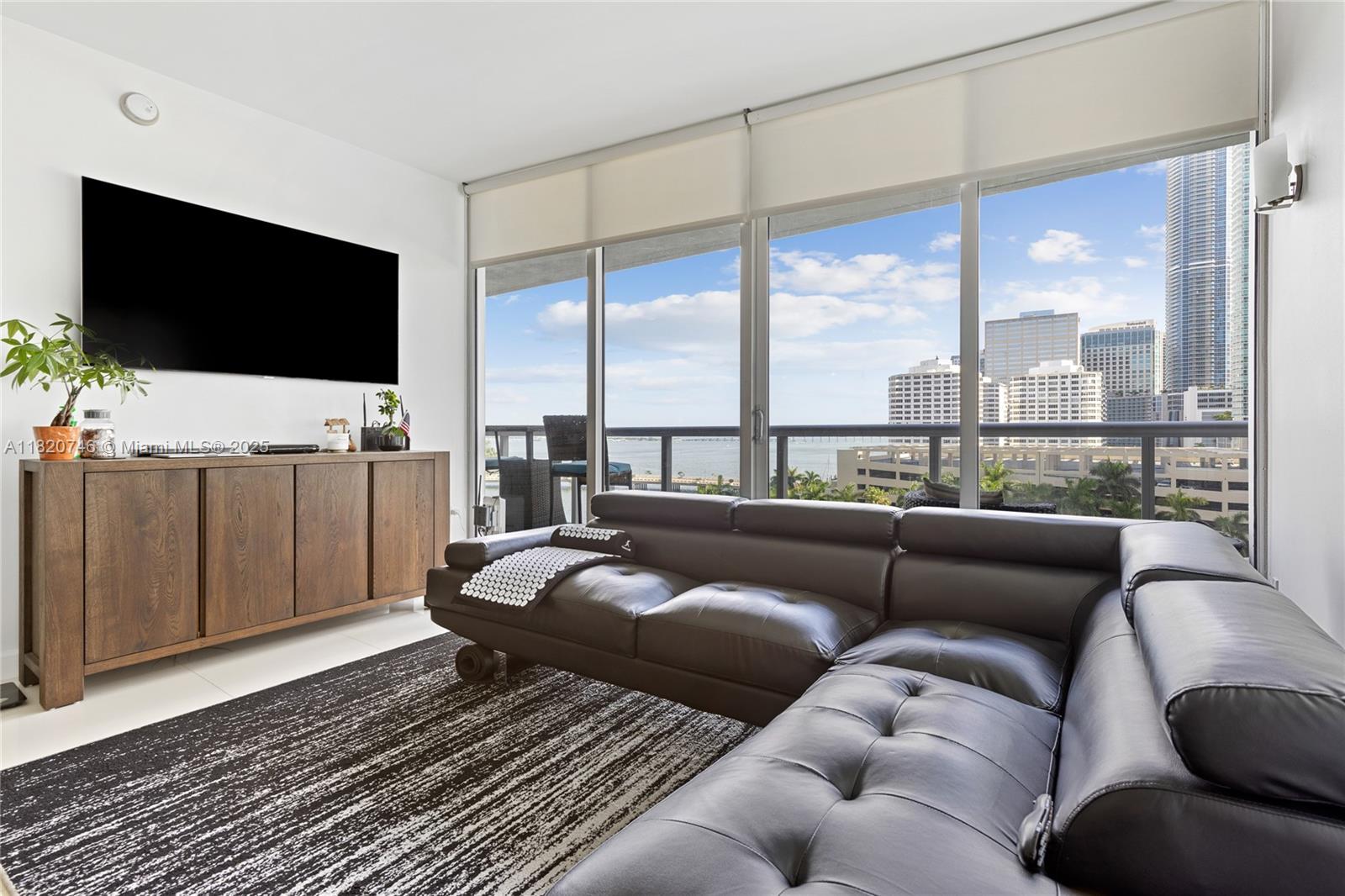 495 Brickell Ave #905, Miami FL 33131