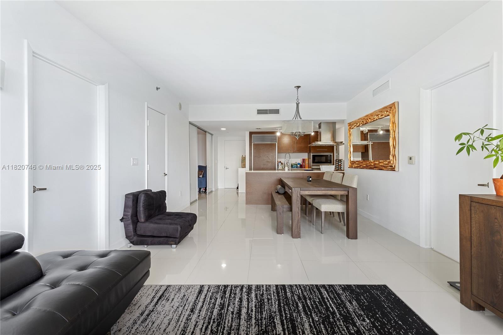 495 Brickell Ave #905, Miami FL 33131