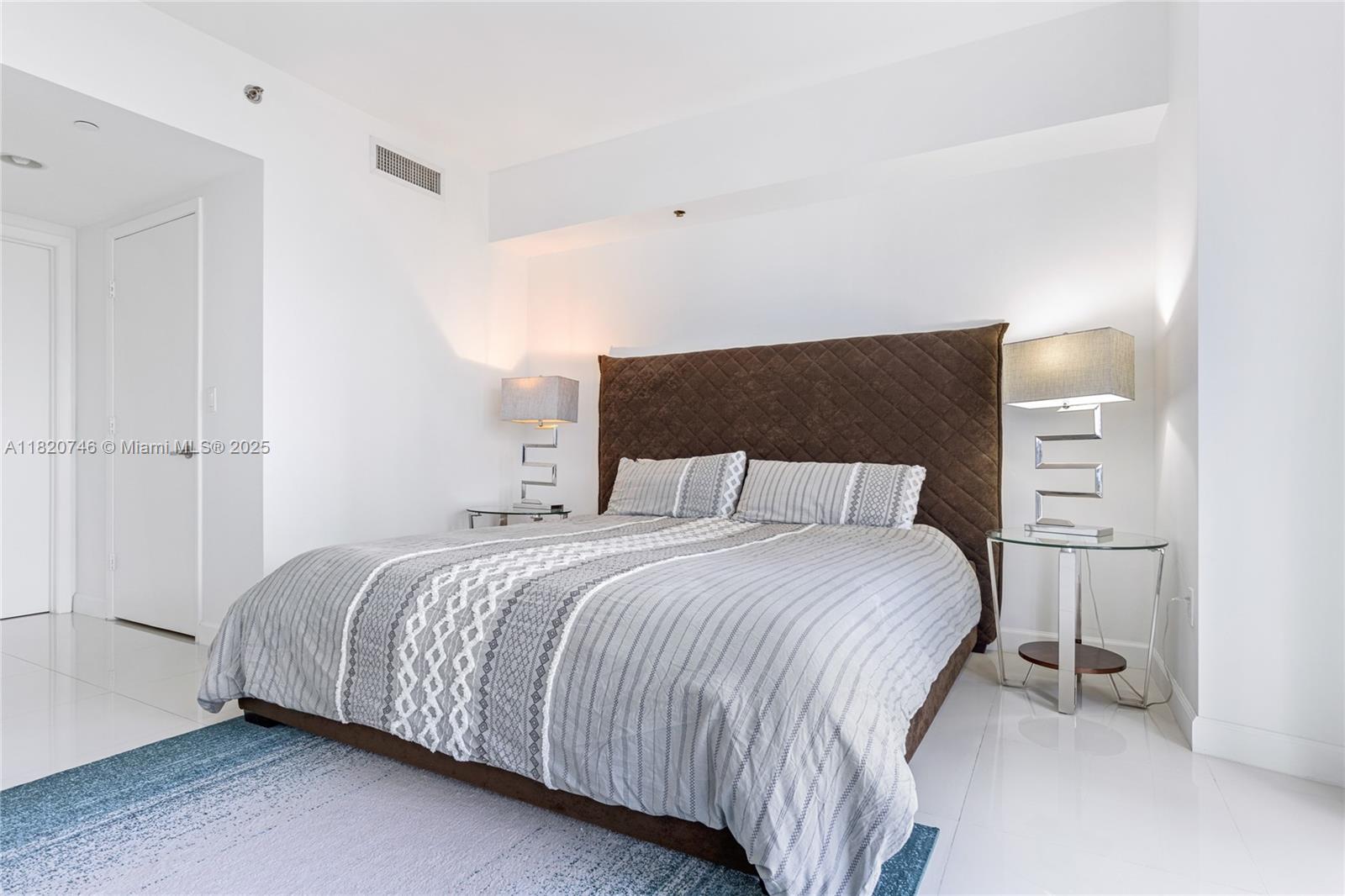 495 Brickell Ave #905, Miami FL 33131