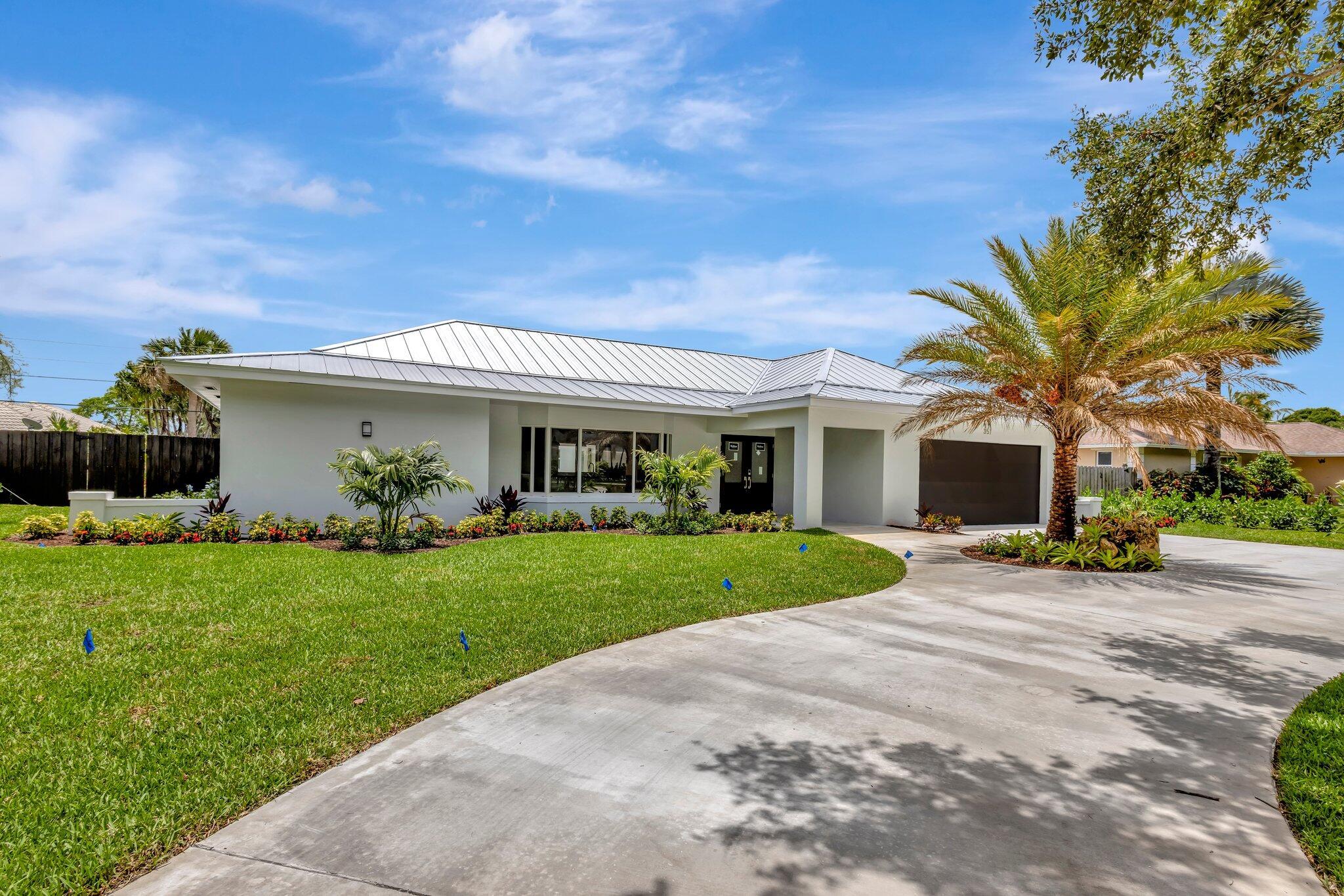 Image to showcase the property located at 351 Country Club