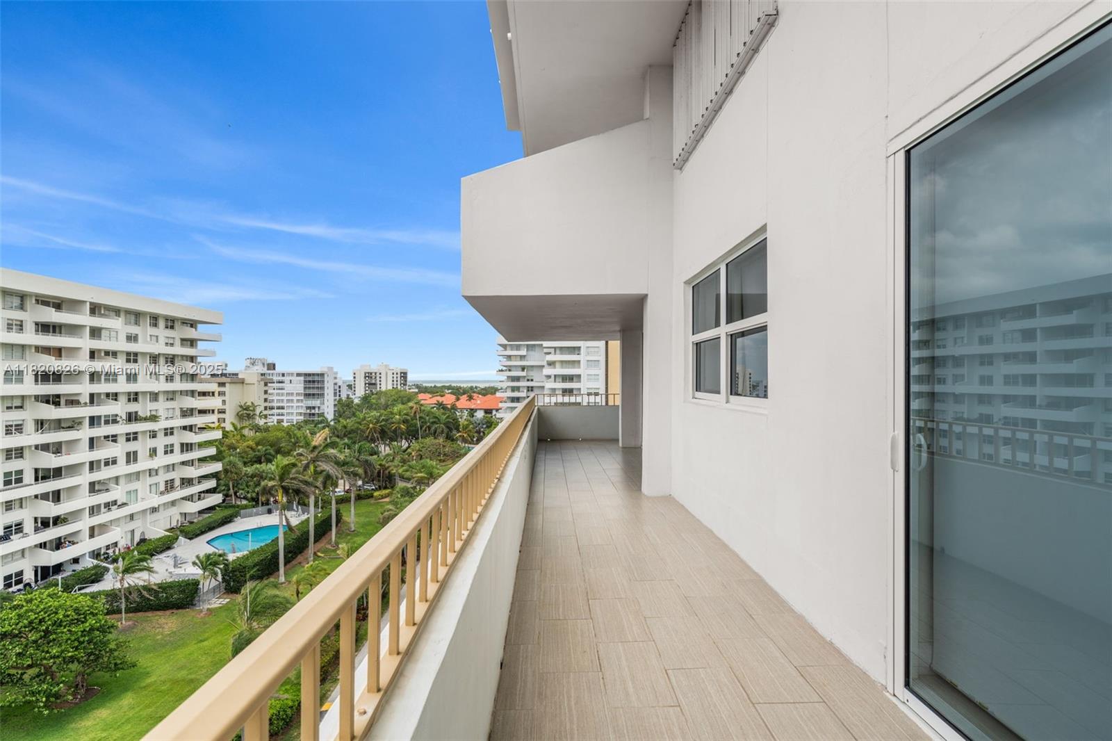 177 Ocean Lane Dr #915, Key Biscayne FL 33149