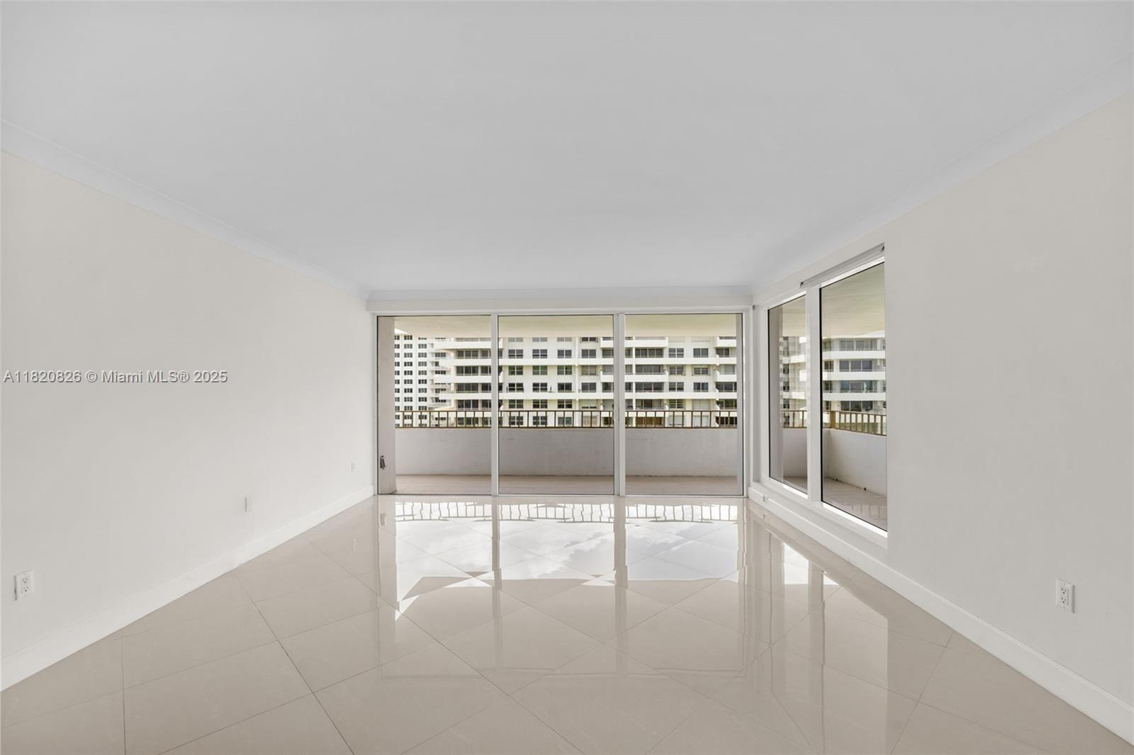 177 Ocean Lane Dr #915, Key Biscayne FL 33149