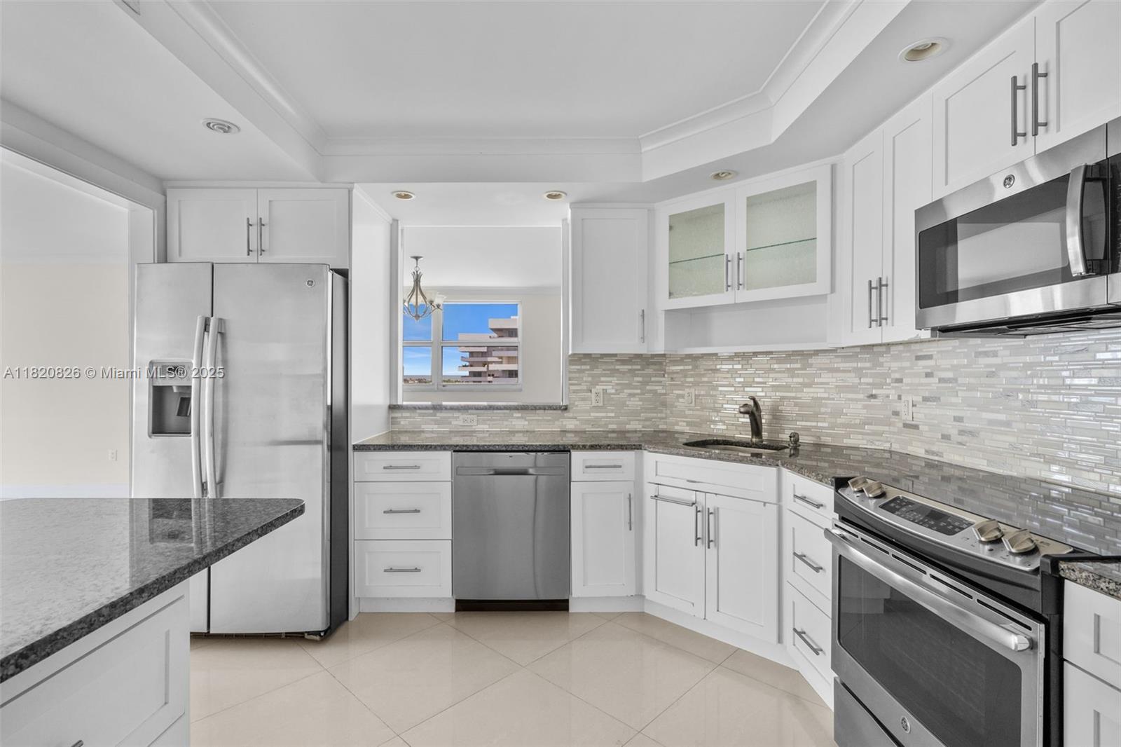 177 Ocean Lane Dr #915, Key Biscayne FL 33149