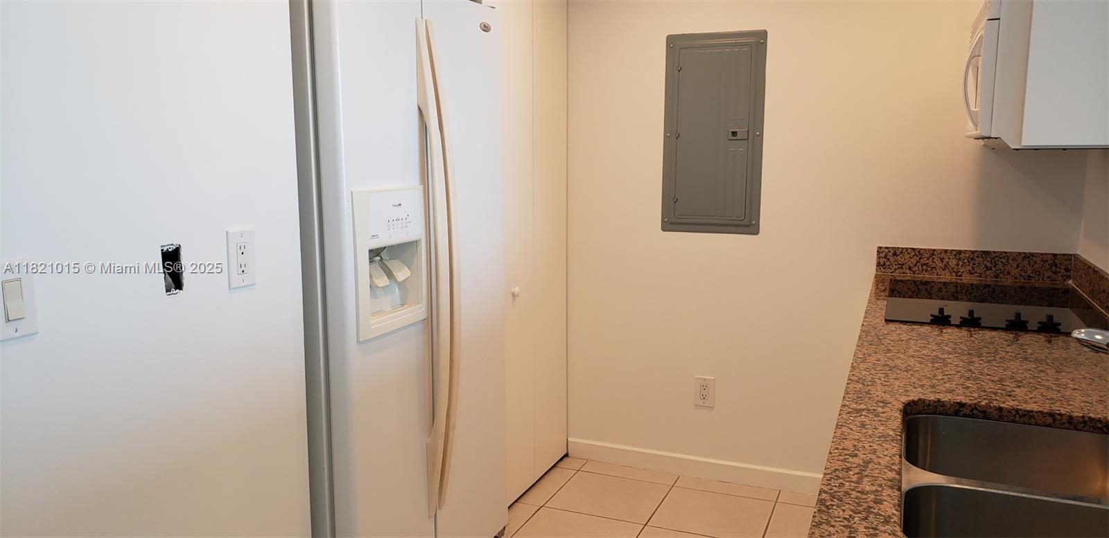 325 S Biscayne Blvd #3120, Miami FL 33131
